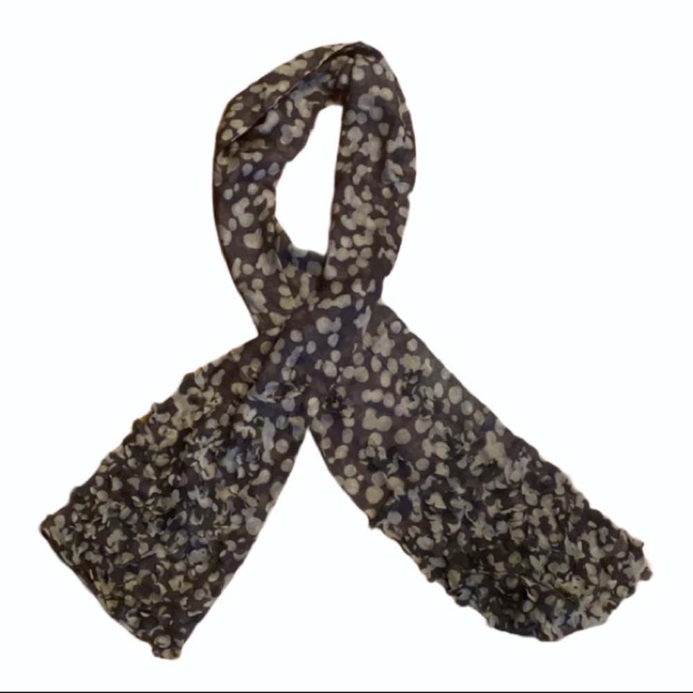 Simply Vera Wang Scarf